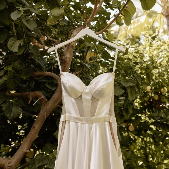 Jae by Galia Lahav Wedding Dress with gloves